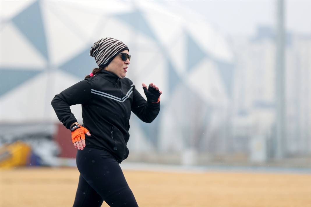 Yaşaması mucize olan öğretmen başarısıyla Konyalıların göğsünü kabartıyor 12